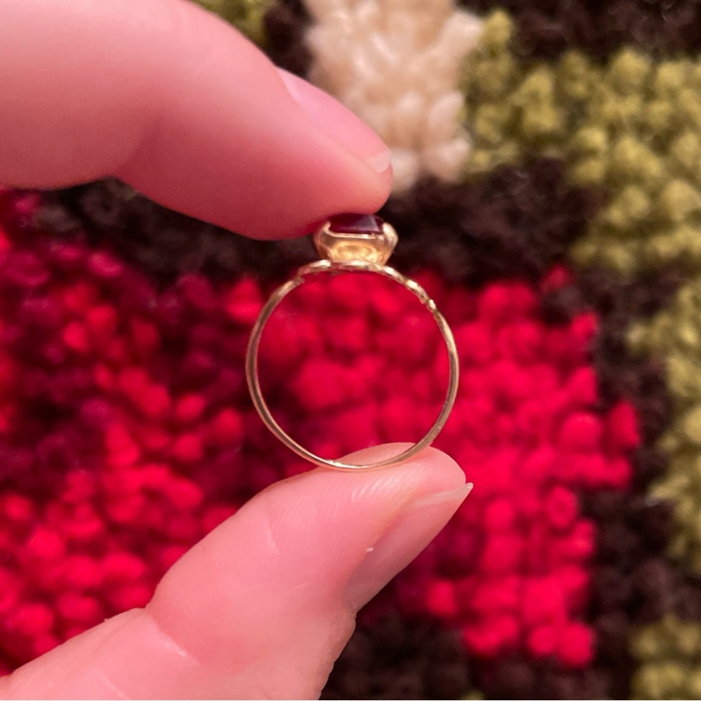 10K Solid Gold Ring - Picture 7 of 7